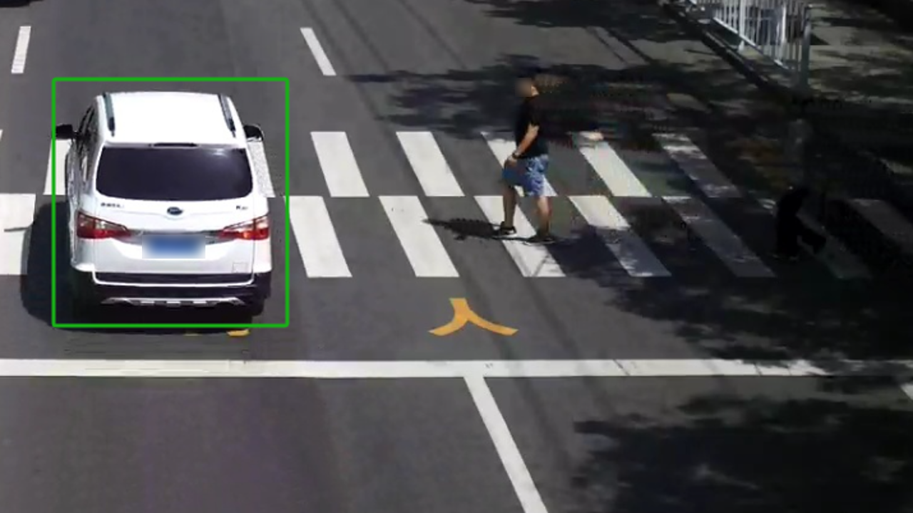 電動(dòng)車/摩托車駕乘人員不戴頭盔